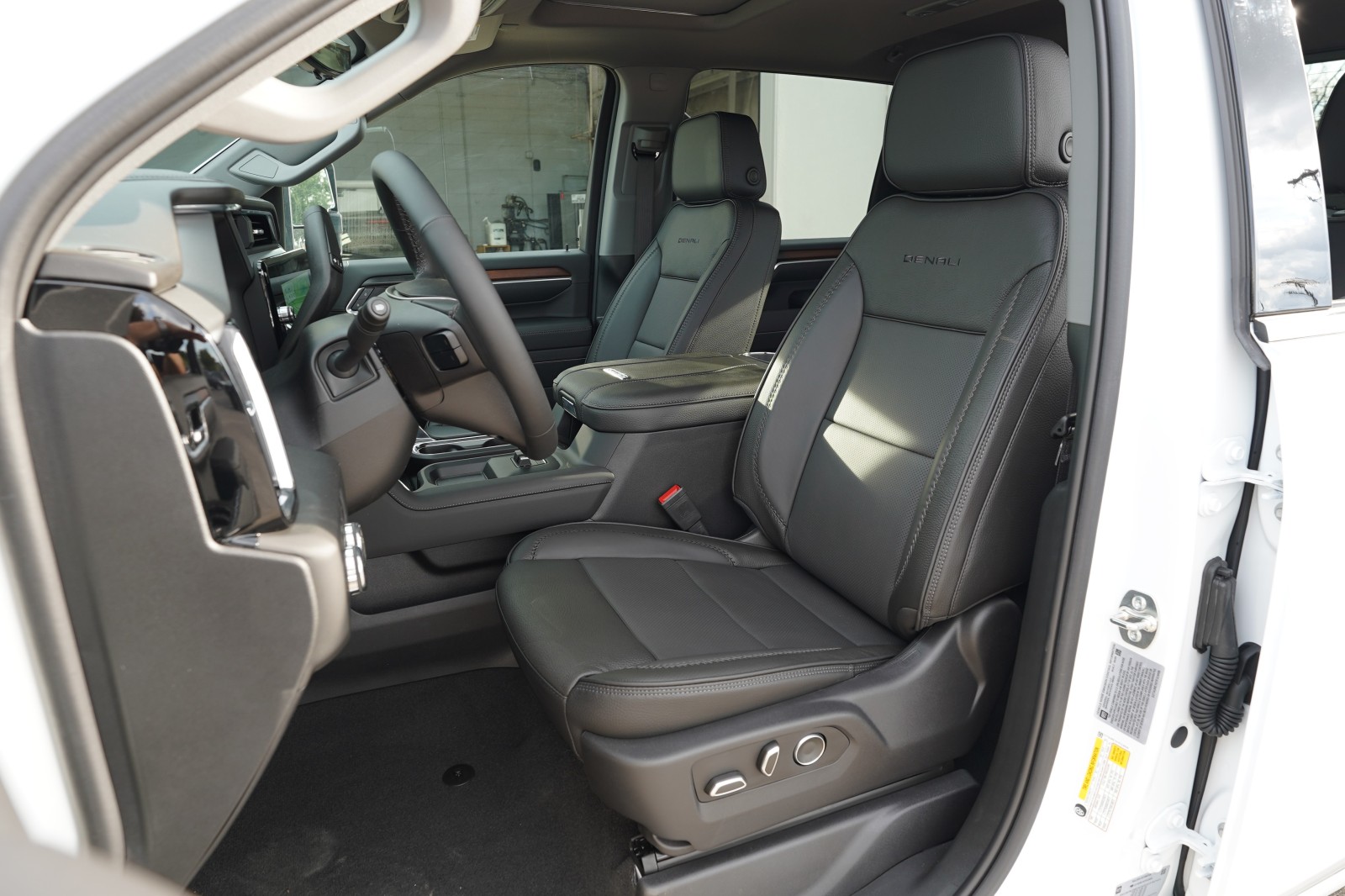 2026 GMC Sierra 2500HD Denali - Photo 18