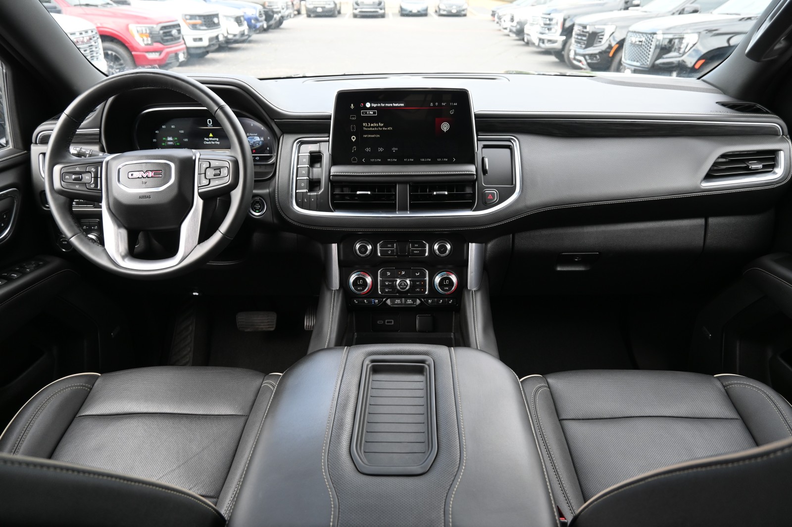 2023 GMC Yukon XL SLT - Photo 7