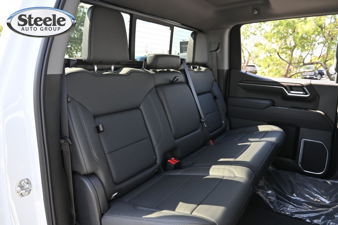 2026 GMC Sierra 1500 SLT - Photo 23