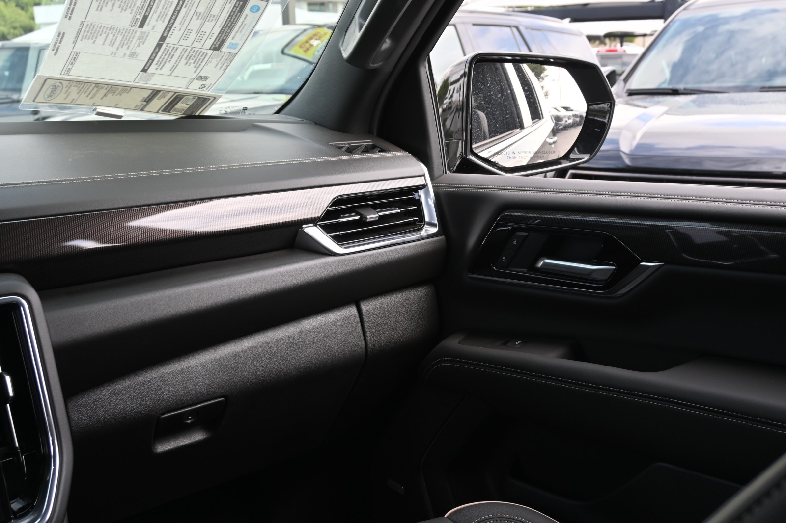 2026 GMC Yukon XL Elevation - Photo 8