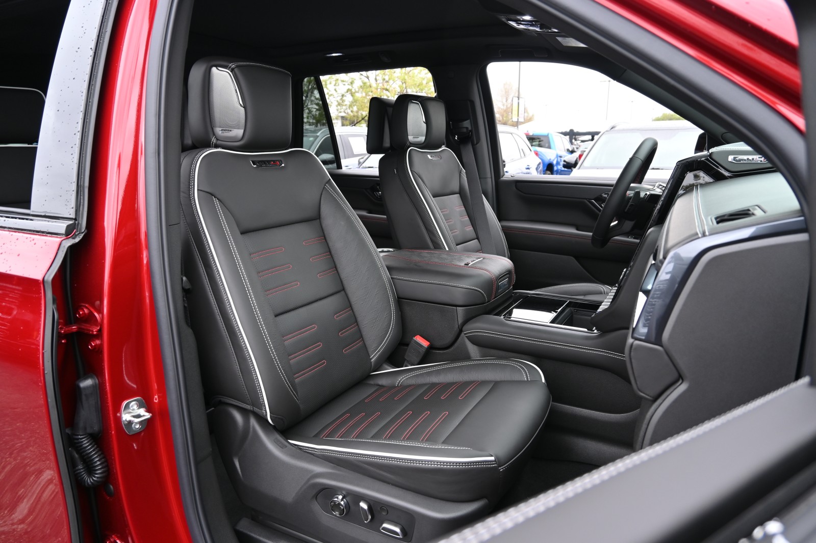 2027 GMC Yukon AT4 Ultimate - Photo 27