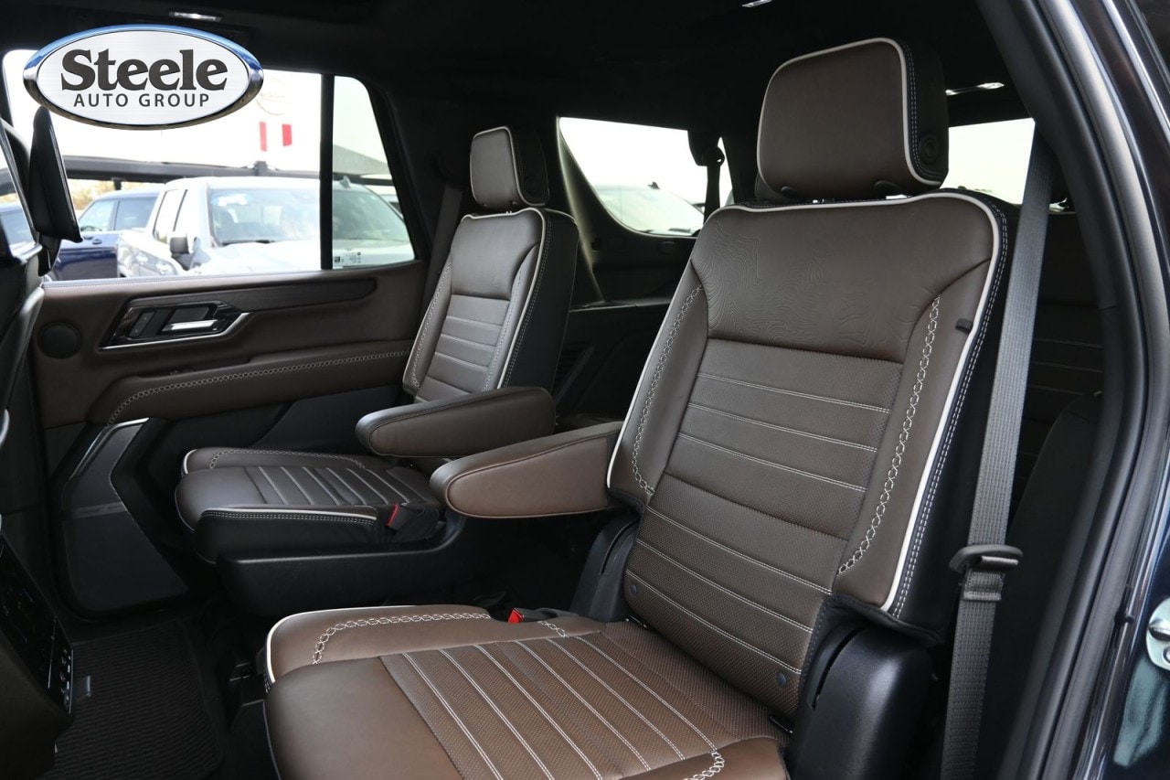 2025 GMC Yukon Denali Ultimate - Photo 20