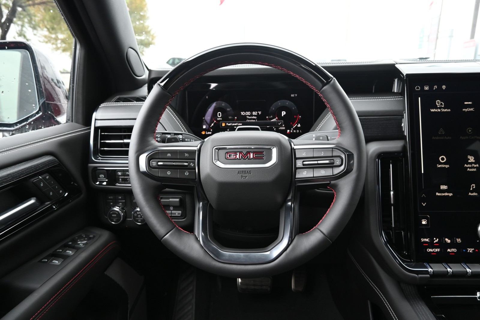 2027 GMC Yukon AT4 Ultimate - Photo 10