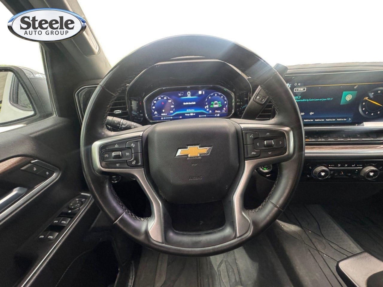 2023 Chevrolet Silverado 1500 LT - Photo 13