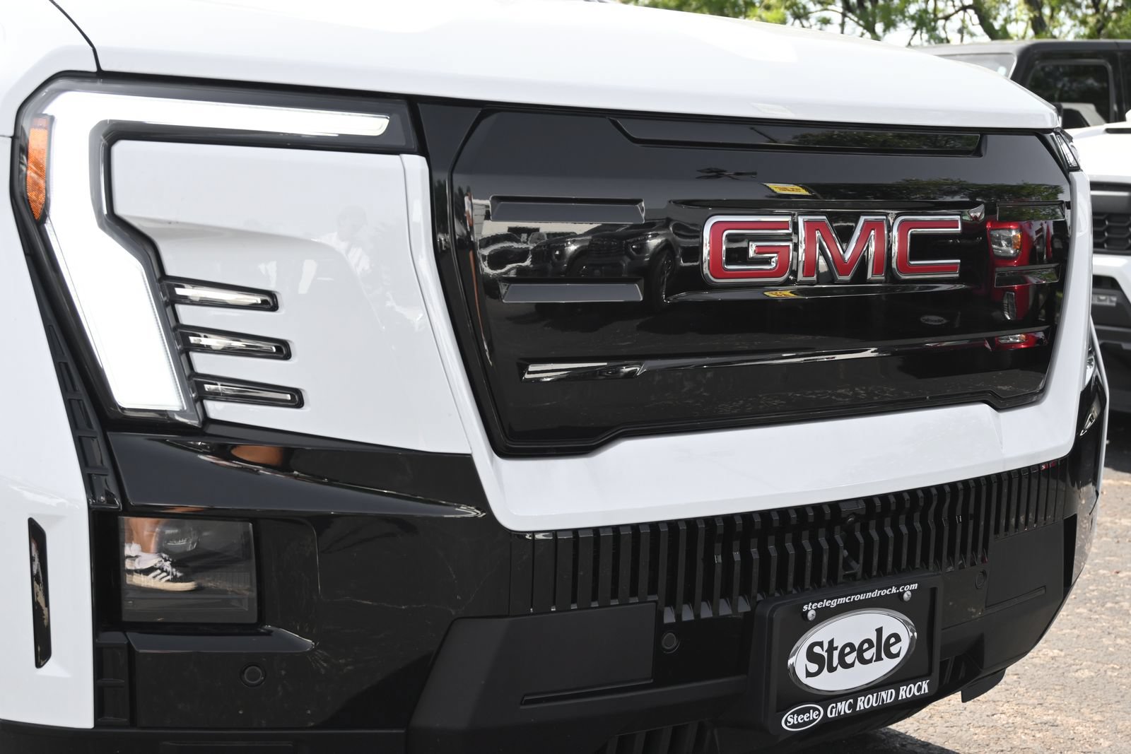2026 GMC Sierra EV Elevation - Photo 27