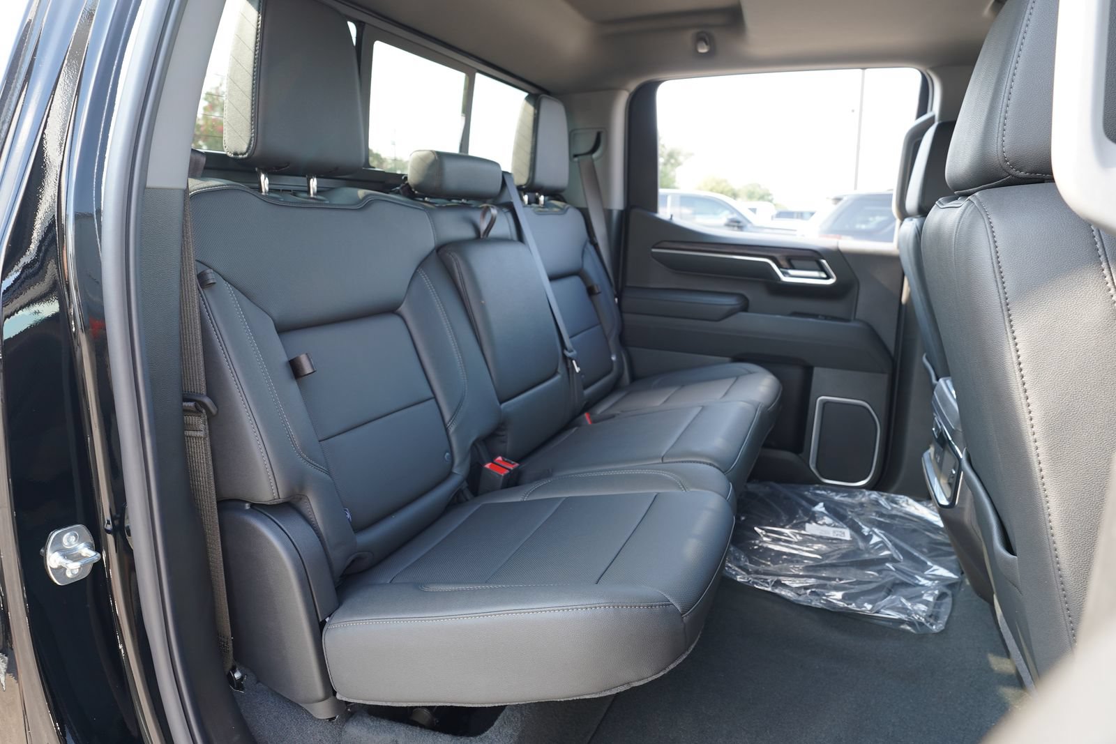 2026 GMC Sierra 1500 SLT - Photo 23