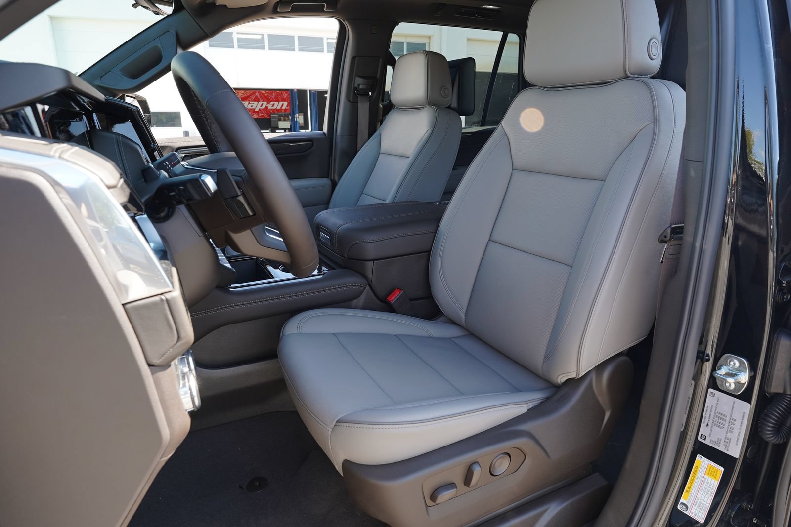 2026 GMC Yukon Elevation - Photo 17