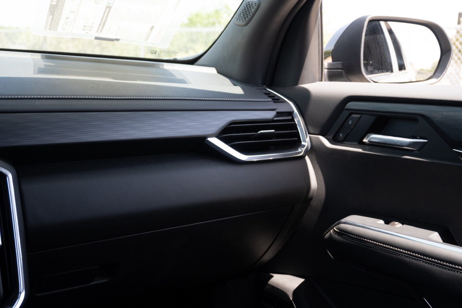 2026 GMC Acadia Elevation - Photo 8