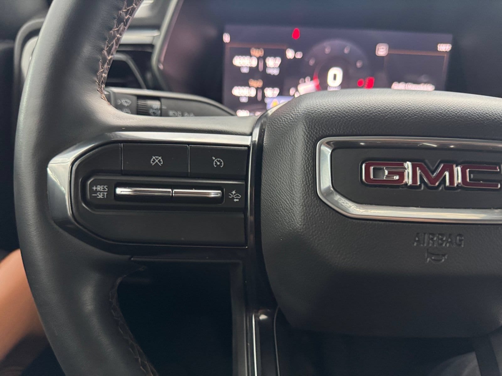 2025 GMC Canyon AT4 - Photo 22