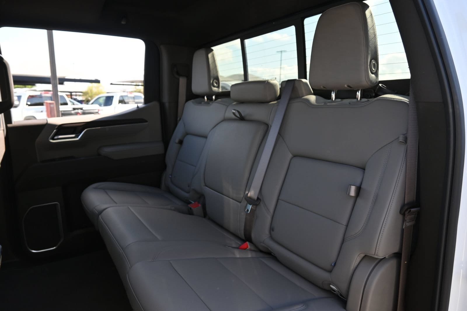 2026 GMC Sierra 1500 SLT - Photo 19