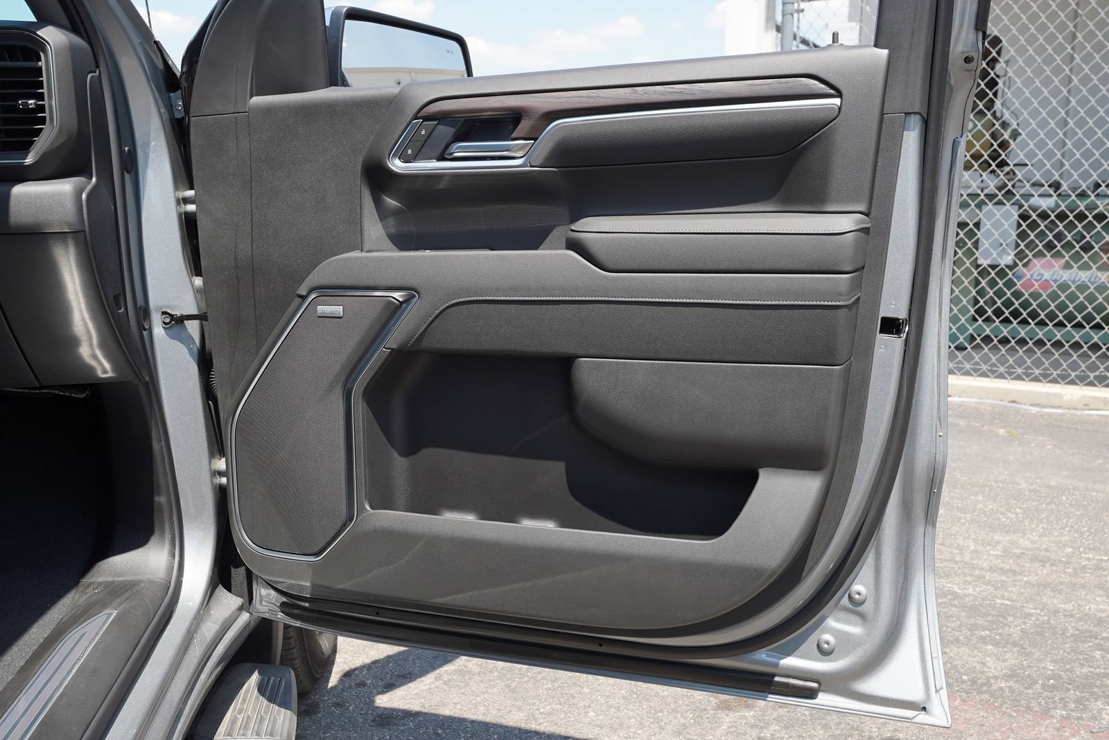 2026 GMC Sierra 1500 SLT - Photo 26