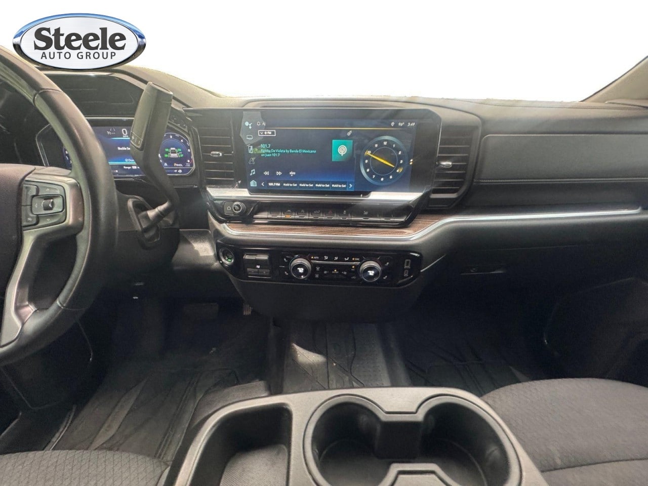 2023 Chevrolet Silverado 1500 LT - Photo 12