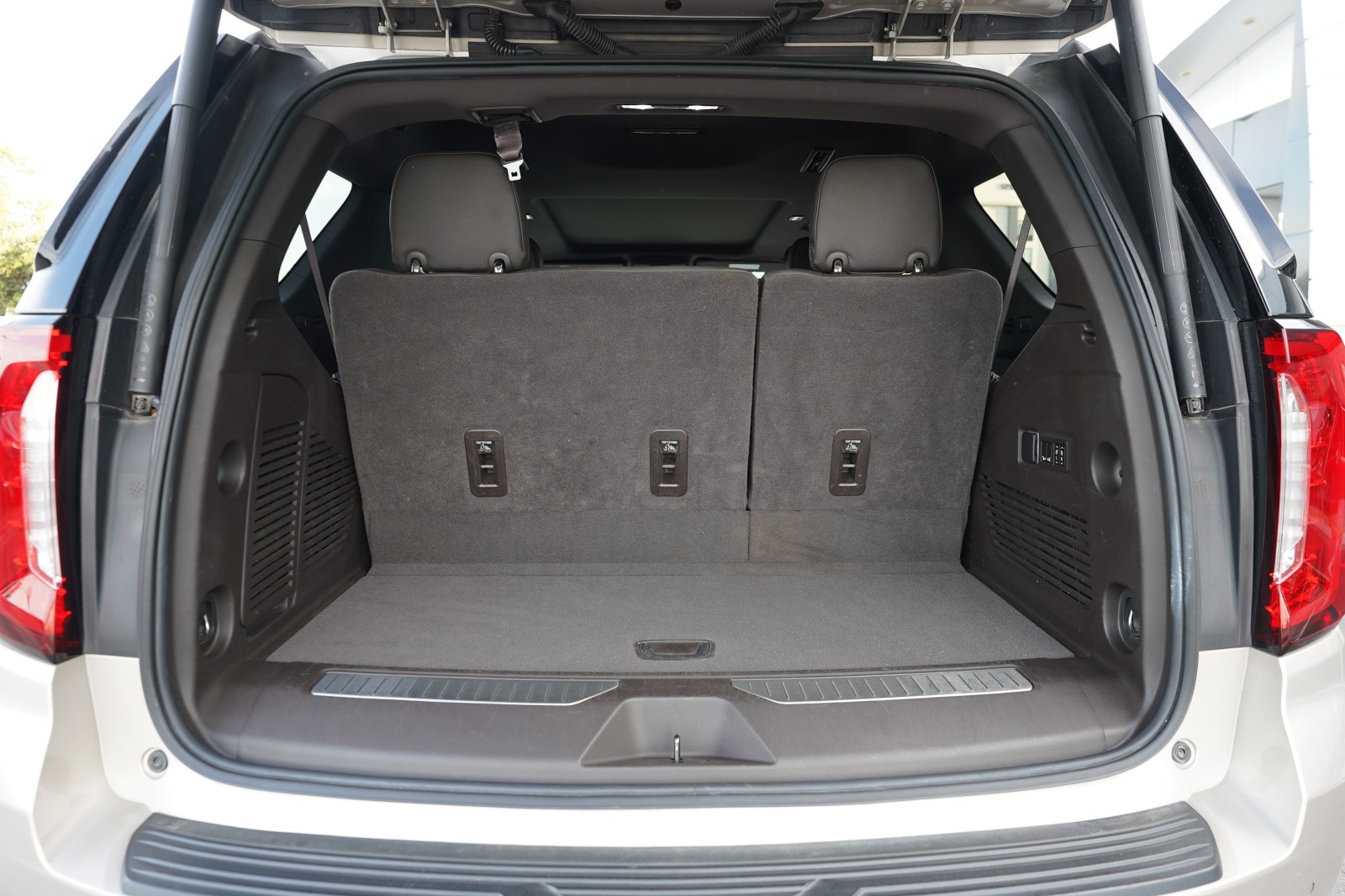 2022 GMC Yukon Denali - Photo 23