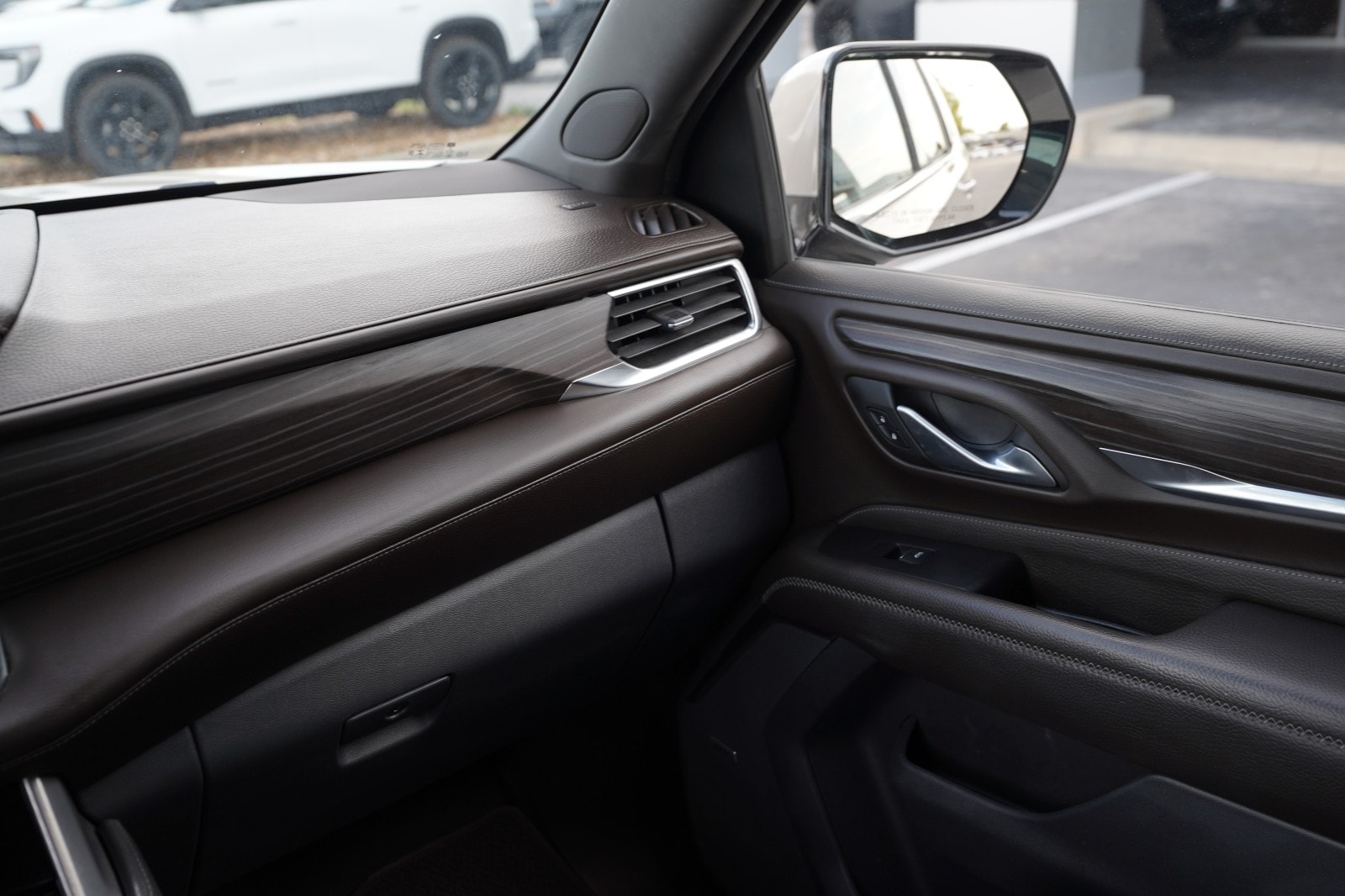2022 GMC Yukon Denali - Photo 8