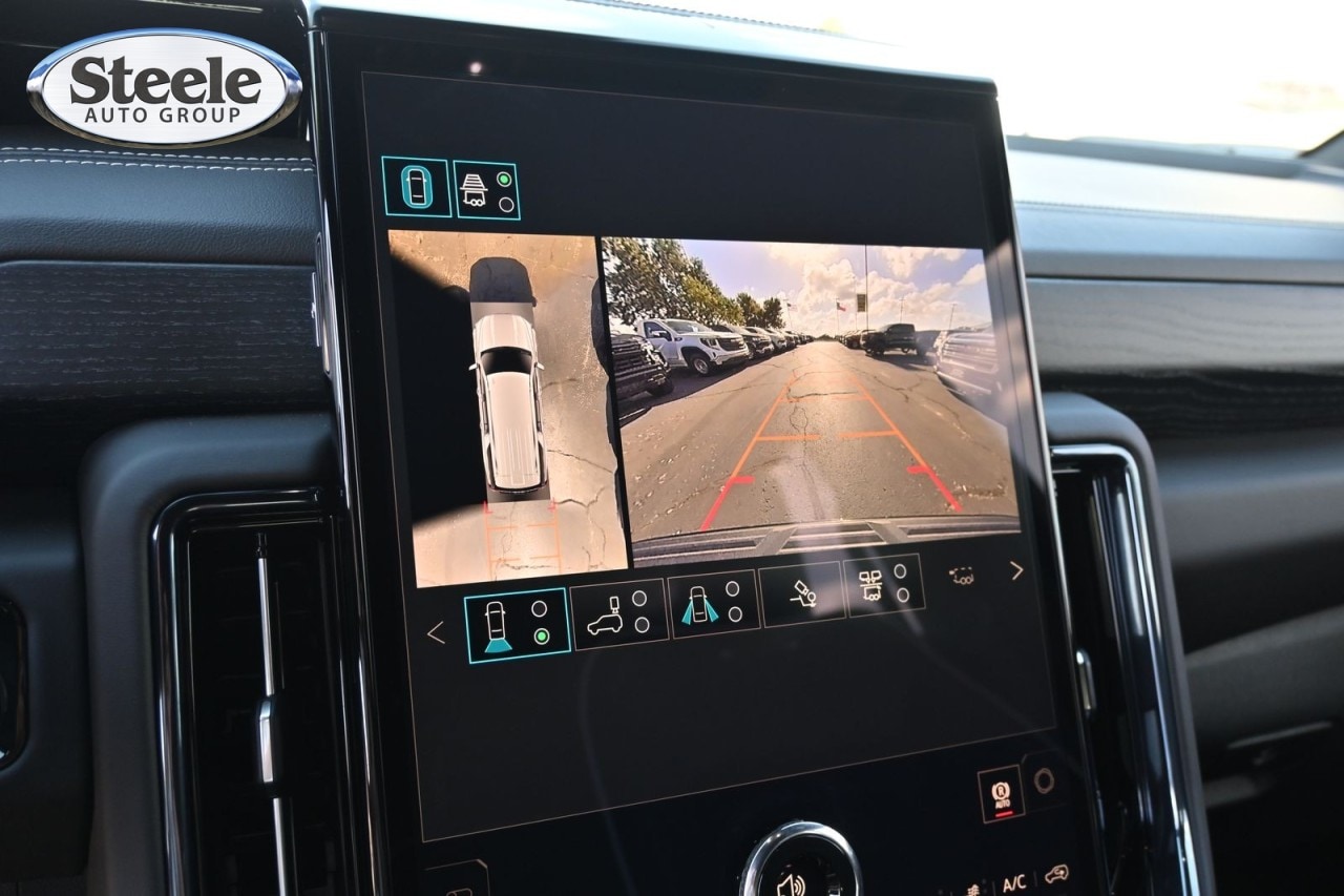 2026 GMC Yukon XL AT4 Ultimate - Photo 12