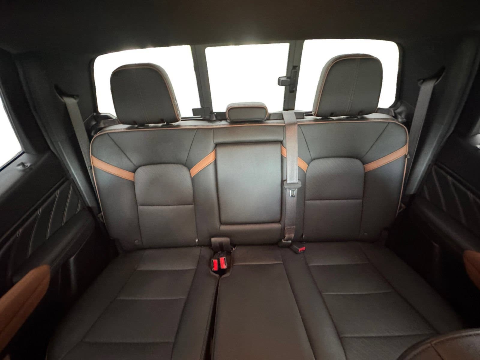 2025 GMC Canyon AT4 - Photo 17