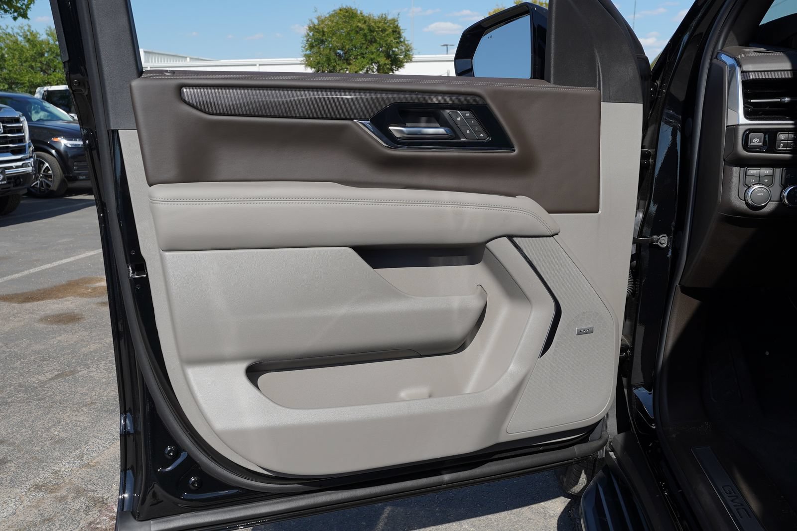 2026 GMC Yukon Elevation - Photo 18