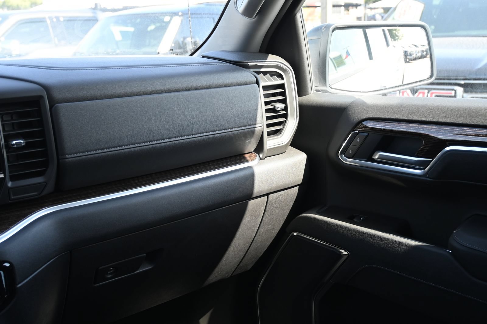 2026 GMC Sierra 1500 Elevation - Photo 8
