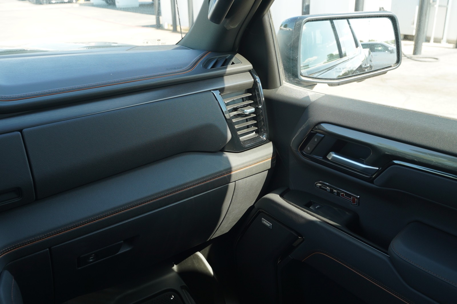 2026 GMC Sierra 1500 AT4 - Photo 8