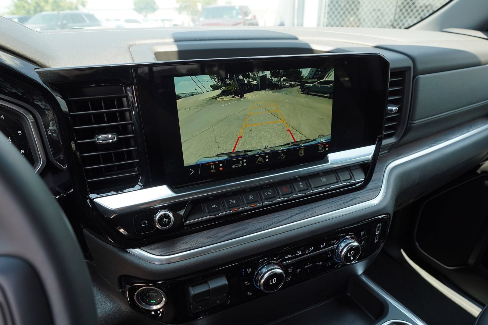 2026 GMC Sierra 1500 SLT - Photo 13