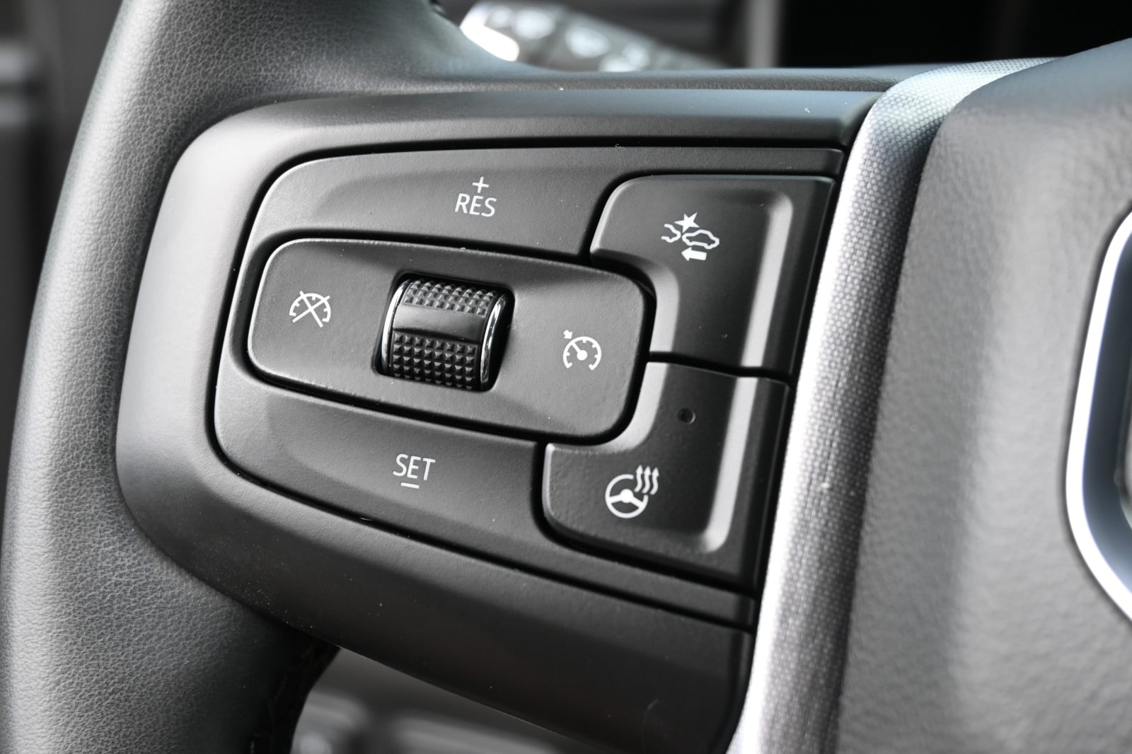 2023 GMC Yukon XL SLT - Photo 16