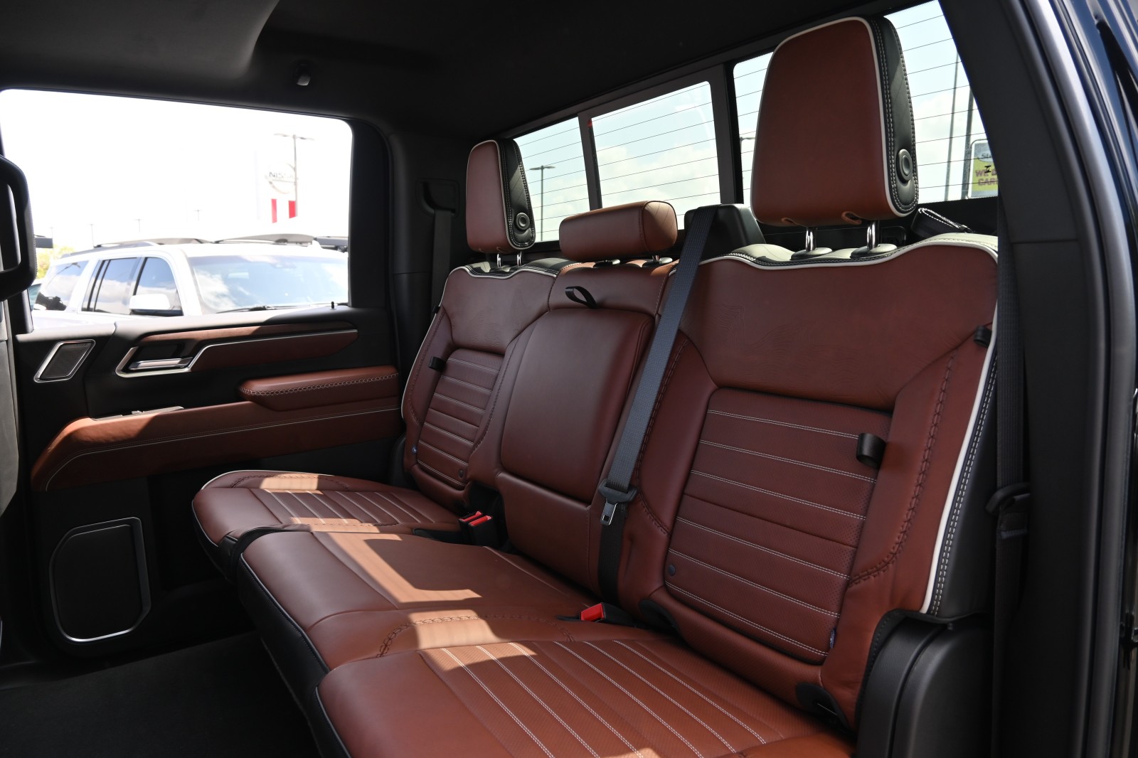 2026 GMC Sierra 3500HD Denali Ultimate - Photo 20