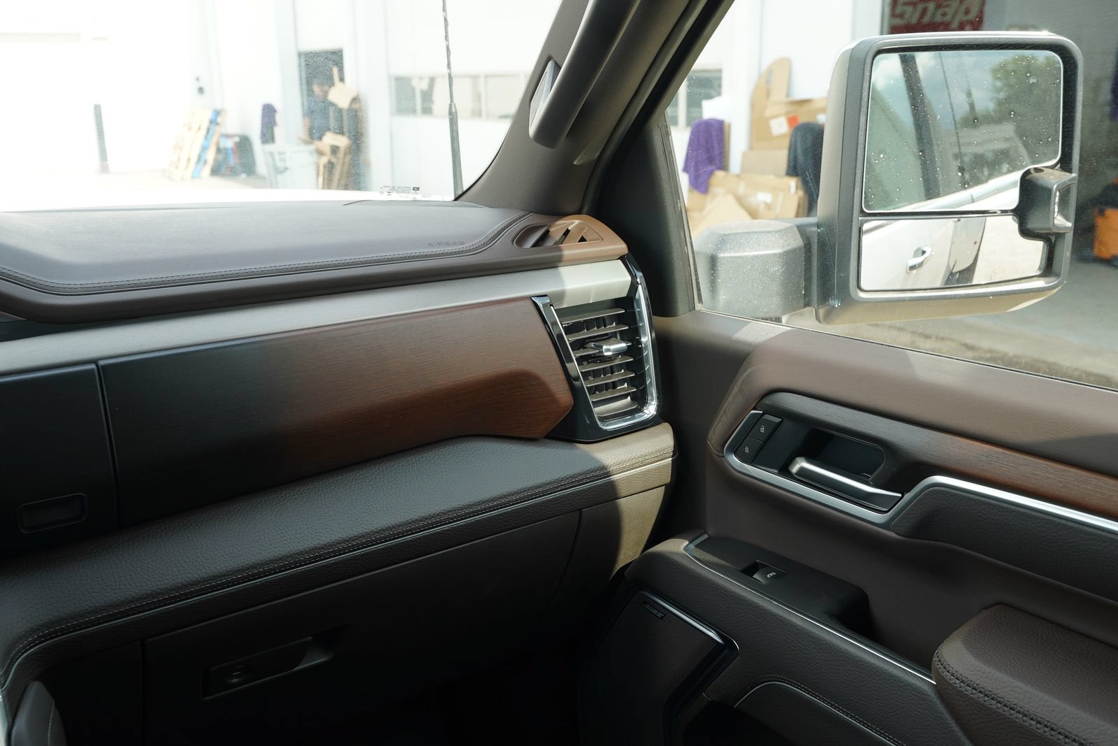2026 GMC Sierra 3500HD Denali - Photo 8