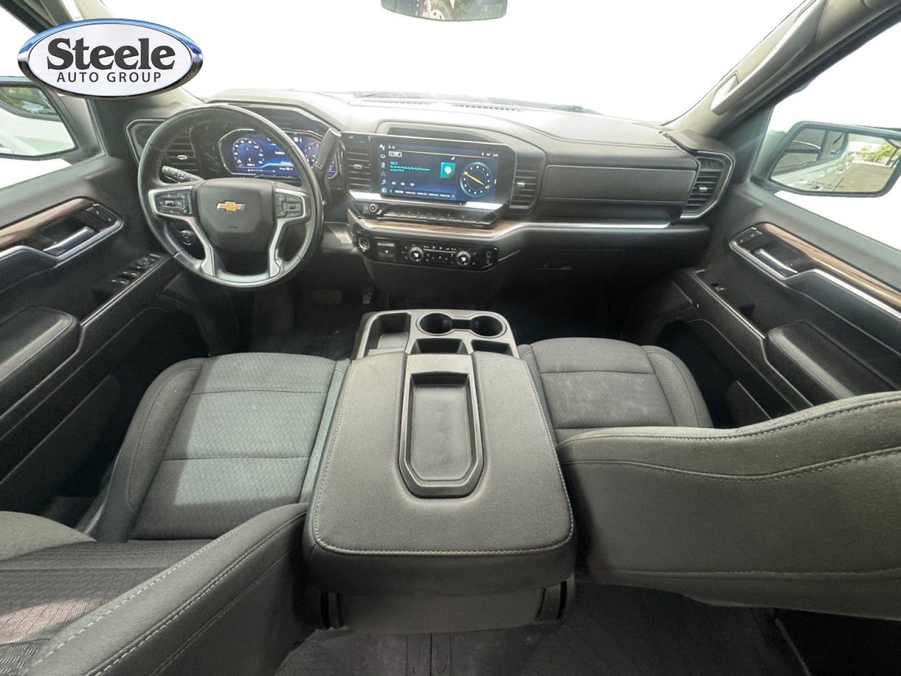 2023 Chevrolet Silverado 1500 LT - Photo 11