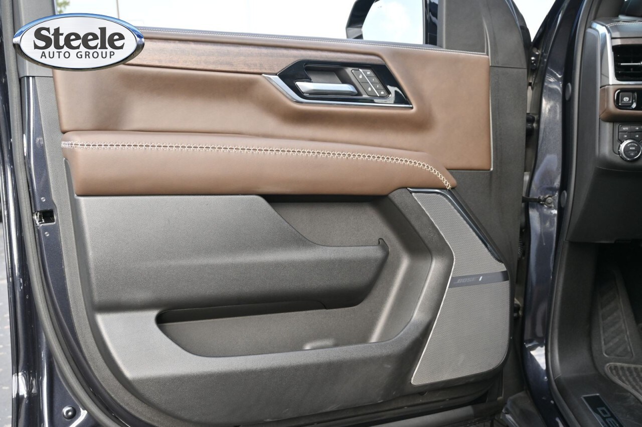 2025 GMC Yukon Denali Ultimate - Photo 19