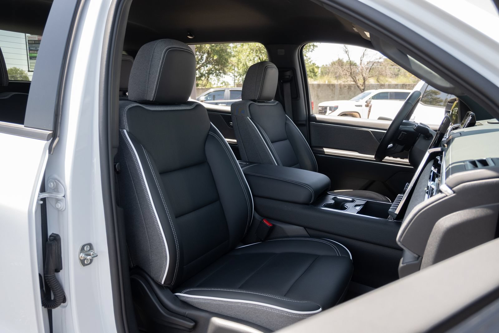 2026 GMC Sierra EV Elevation - Photo 25