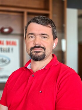 Staff member Constantin Volynets from ID_85d5c5