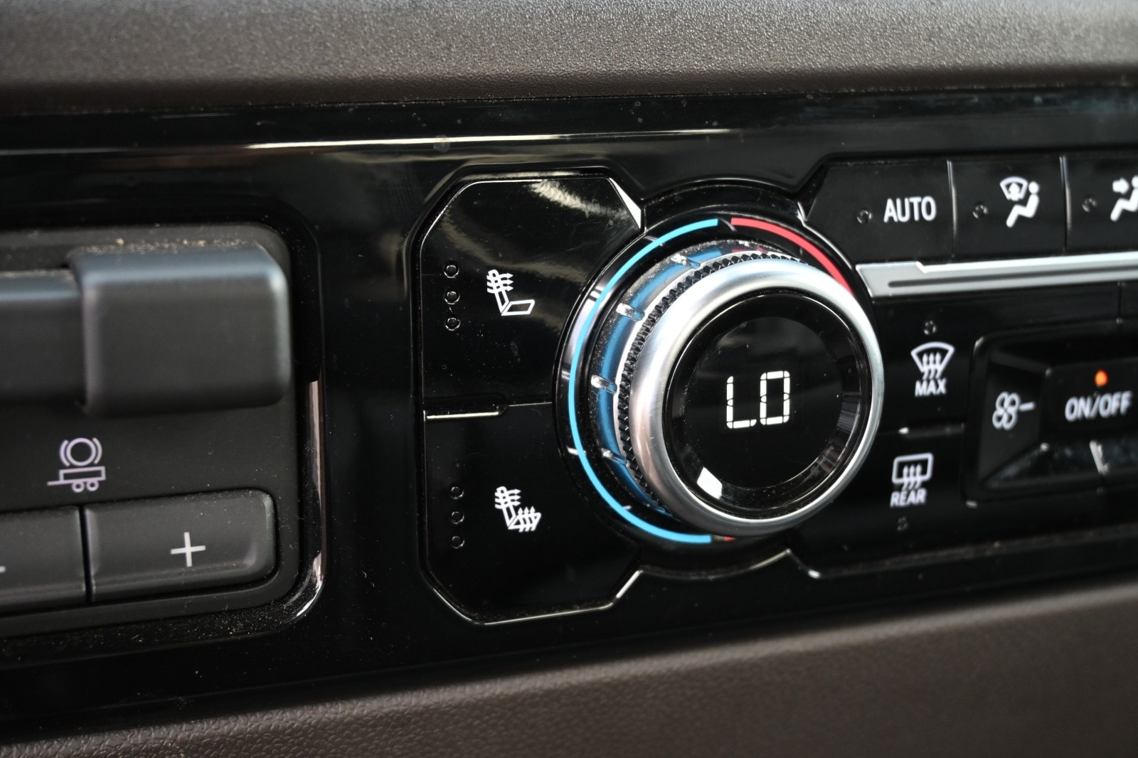 2026 GMC Sierra 2500HD SLT - Photo 15