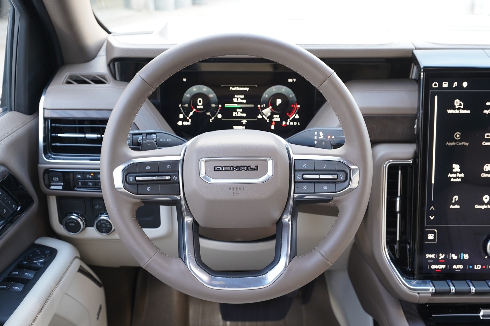 2026 GMC Yukon XL Denali - Photo 9