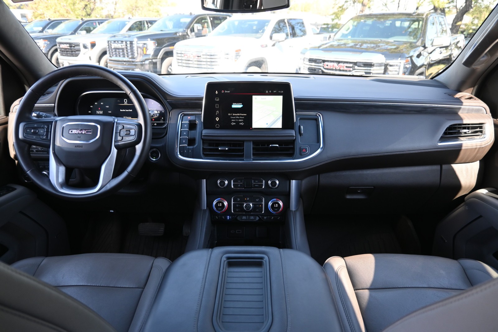 2023 GMC Yukon XL SLT - Photo 7
