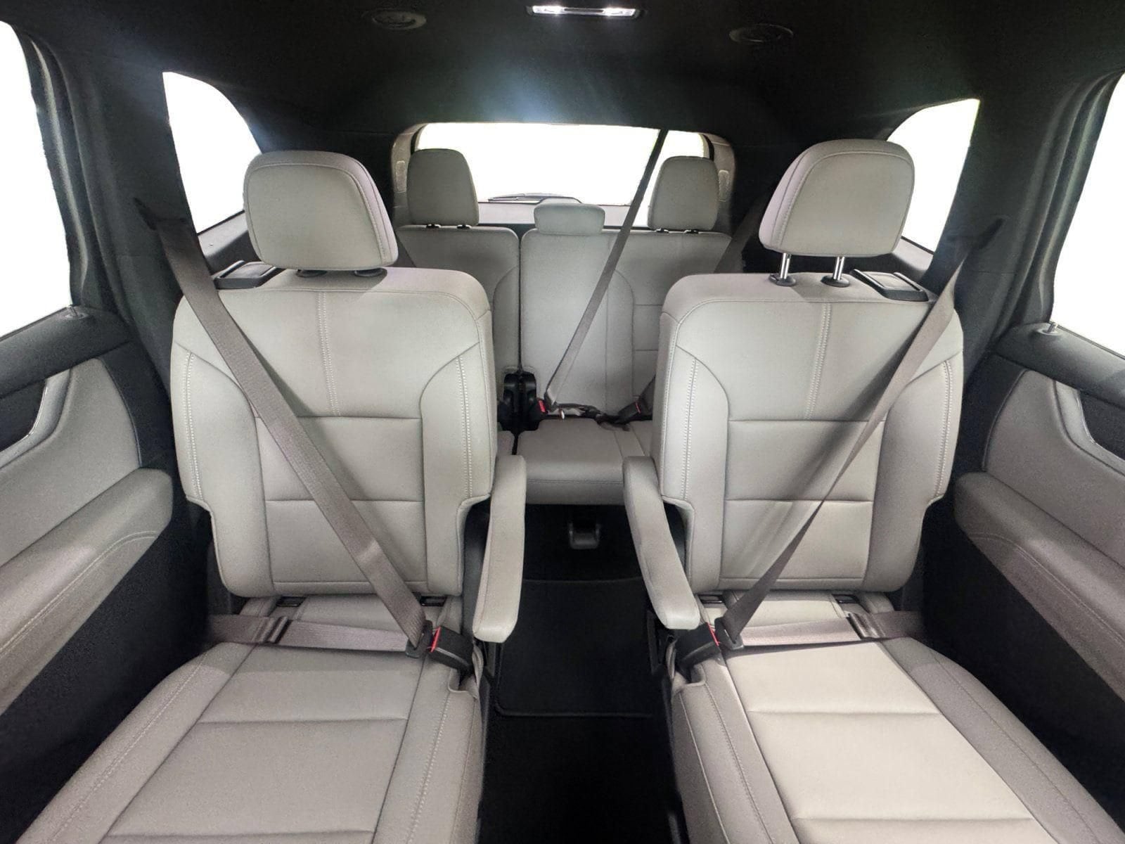 2026 GMC Acadia Elevation - Photo 17