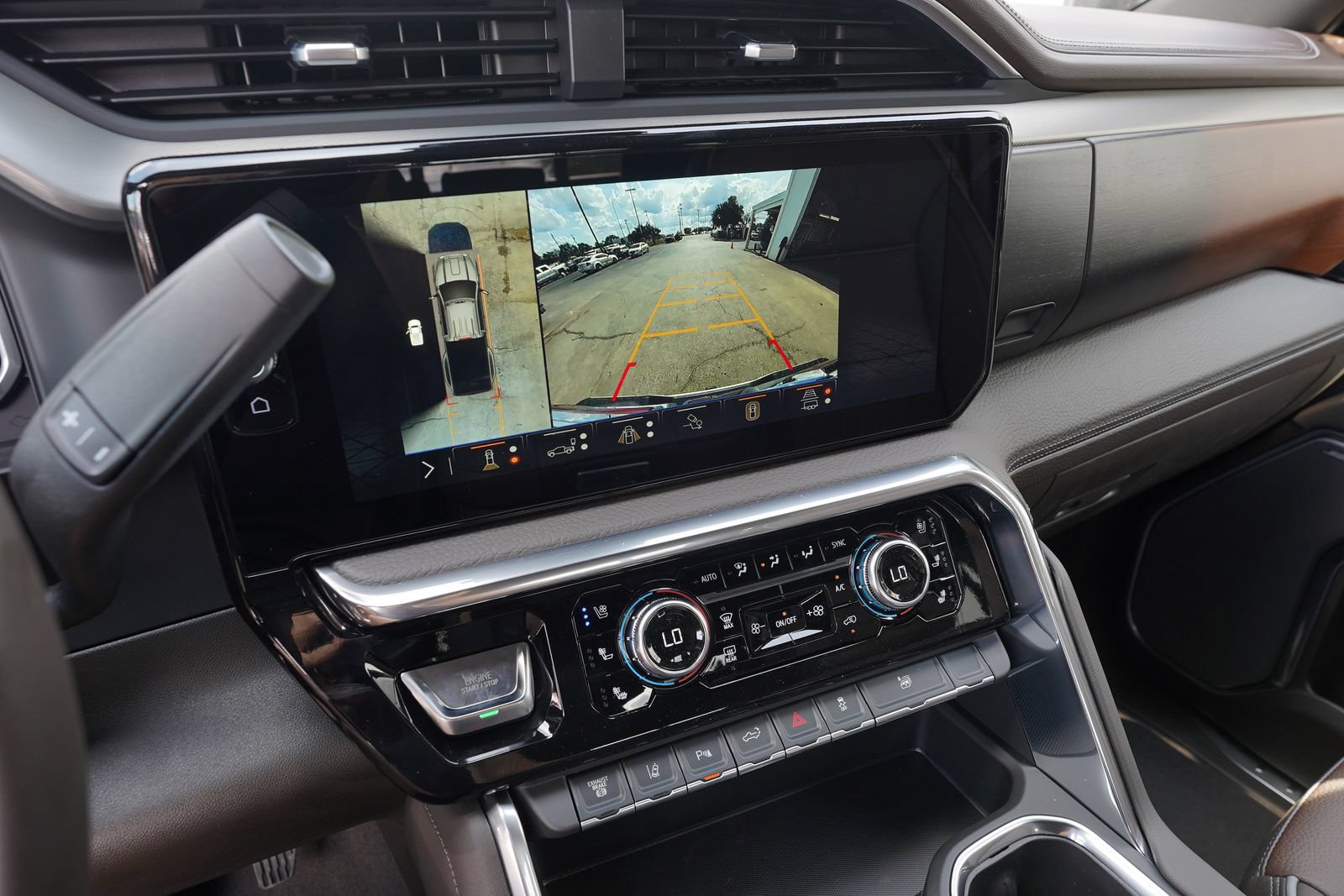 2026 GMC Sierra 3500HD Denali - Photo 13
