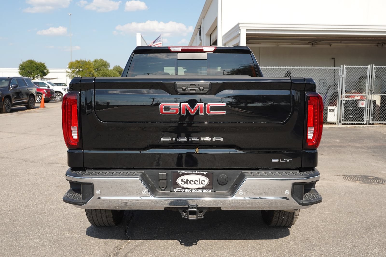2026 GMC Sierra 1500 SLT - Photo 6