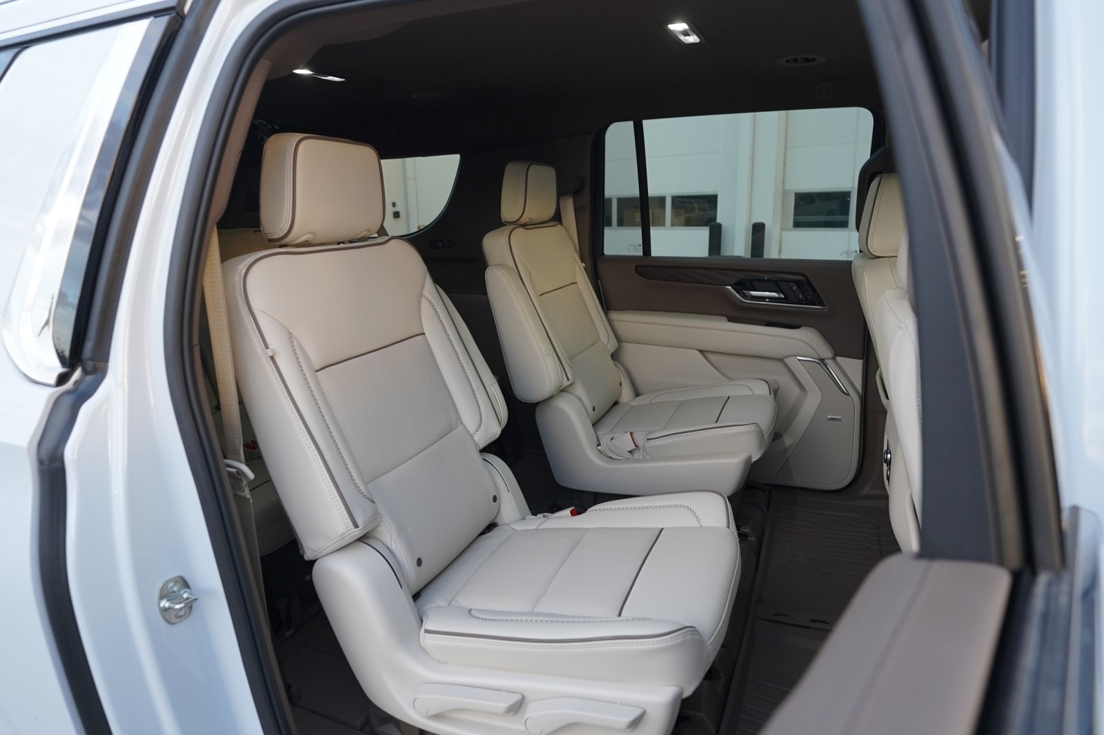 2026 GMC Yukon XL Denali - Photo 23