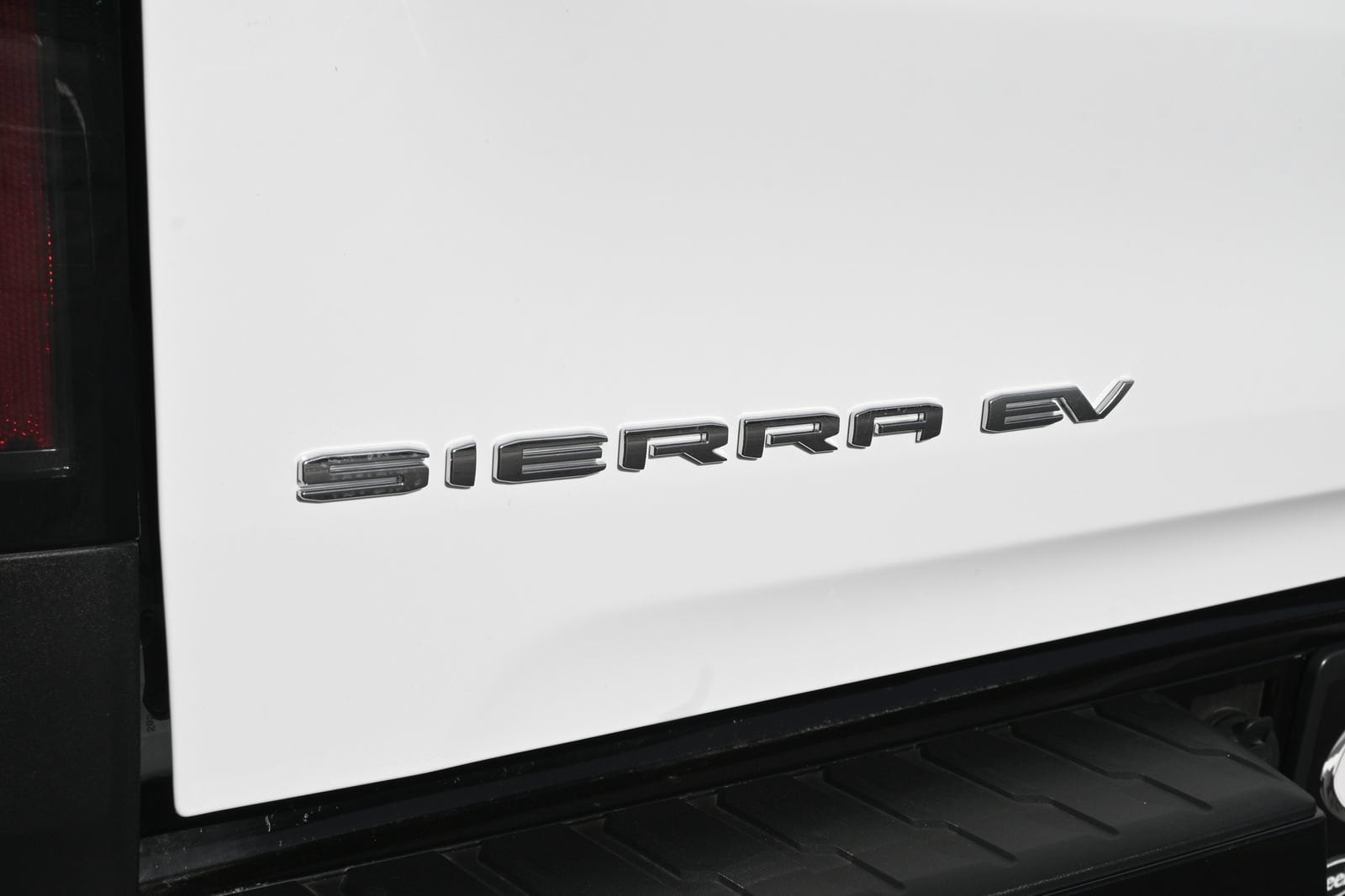 2026 GMC Sierra EV Elevation - Photo 22