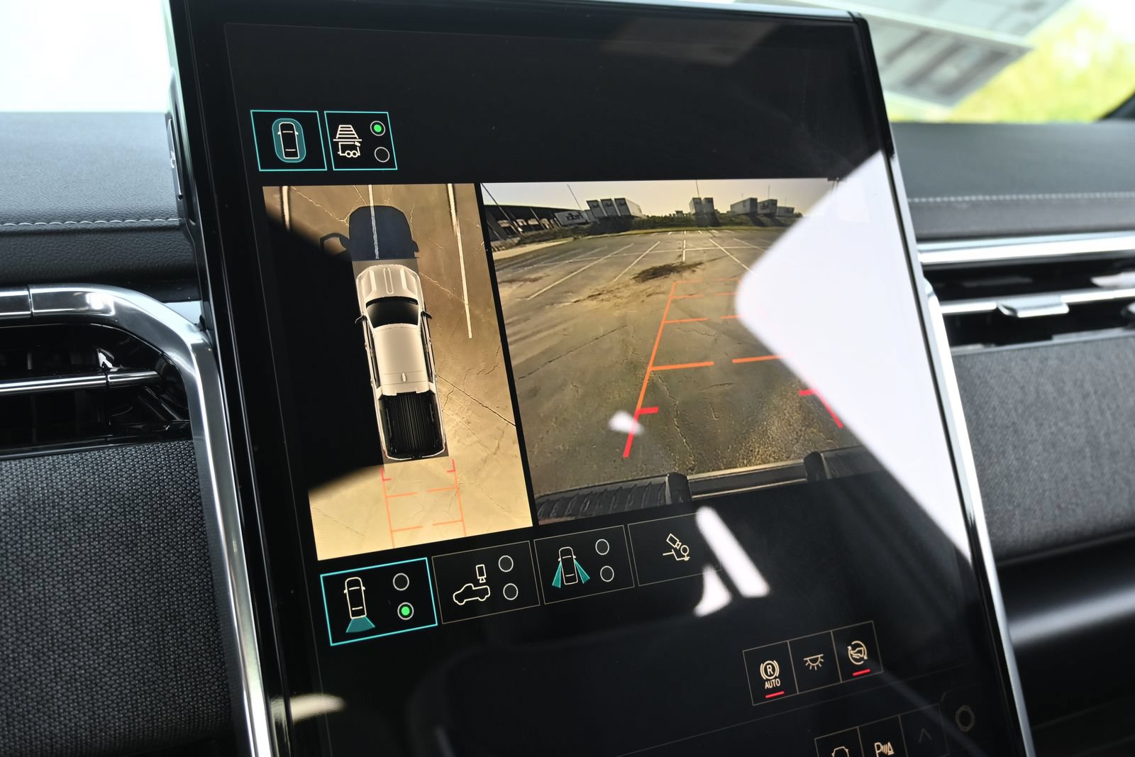 2026 GMC Sierra EV Elevation - Photo 13