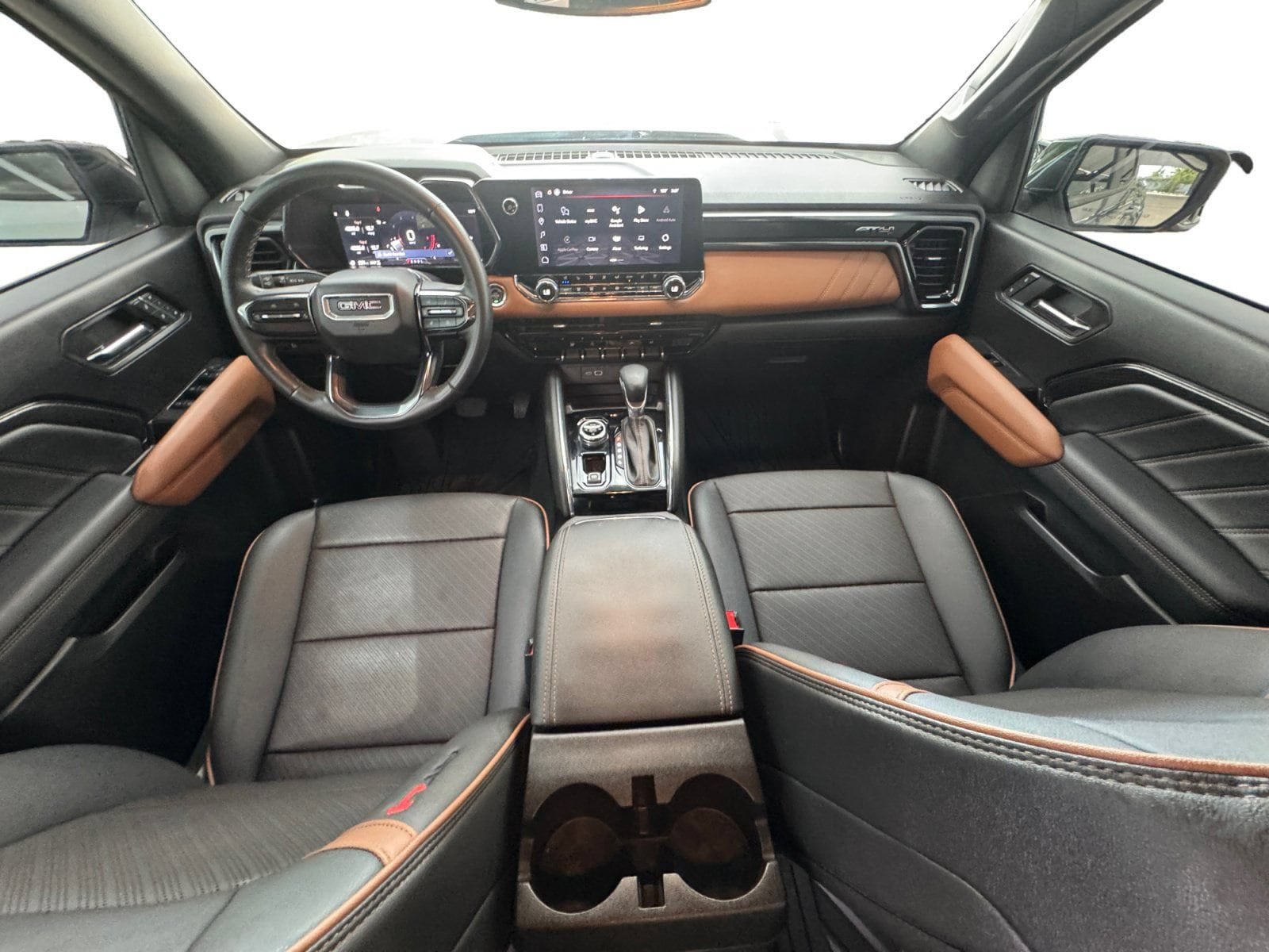 2025 GMC Canyon AT4 - Photo 11