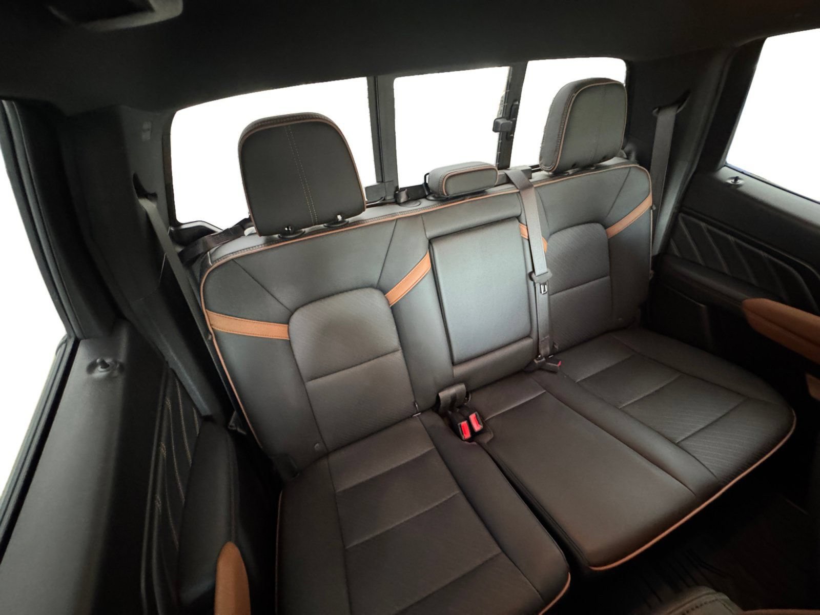 2025 GMC Canyon AT4 - Photo 16