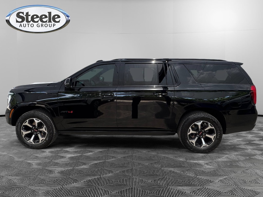 Used 2025 GMC Yukon XL AT4 Ultimate SUV