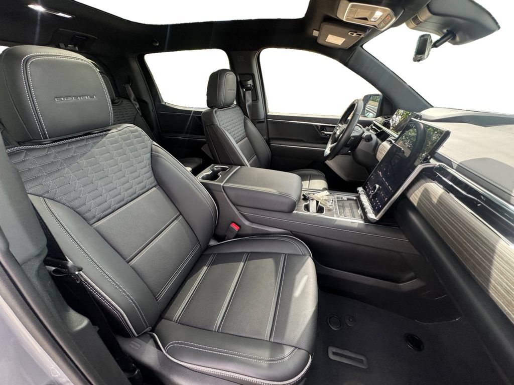 2025 GMC Sierra EV Denali - Photo 16