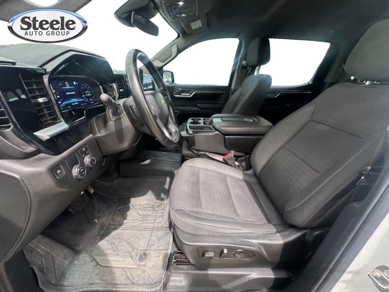 2023 Chevrolet Silverado 1500 LT - Photo 10