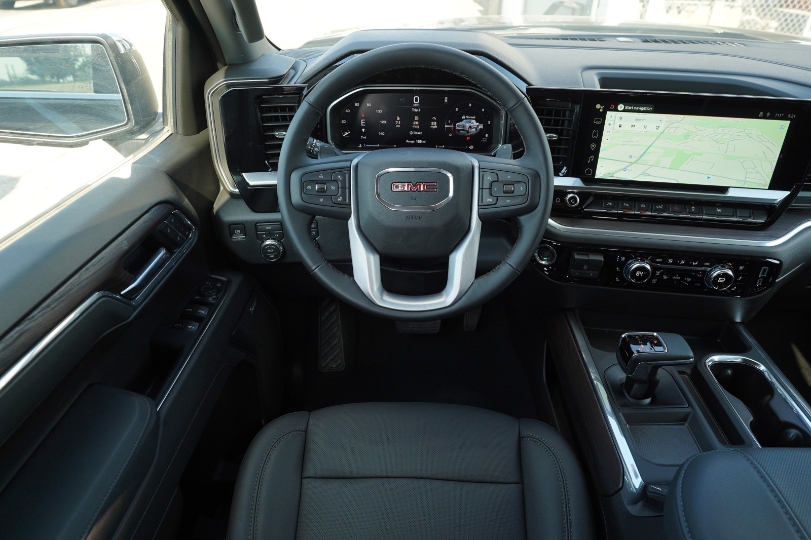 2026 GMC Sierra 1500 SLT - Photo 9