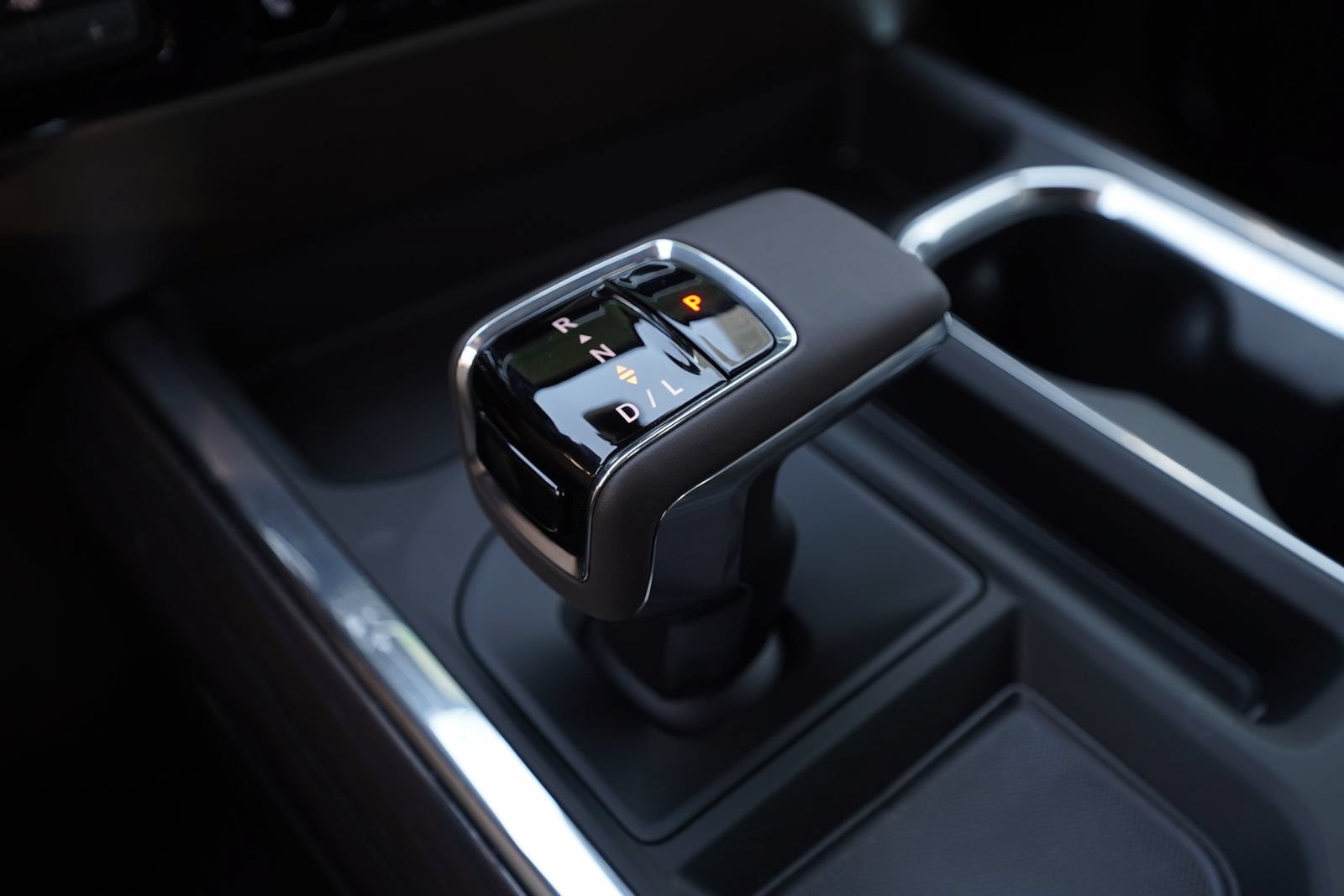 2026 GMC Sierra 1500 SLT - Photo 14