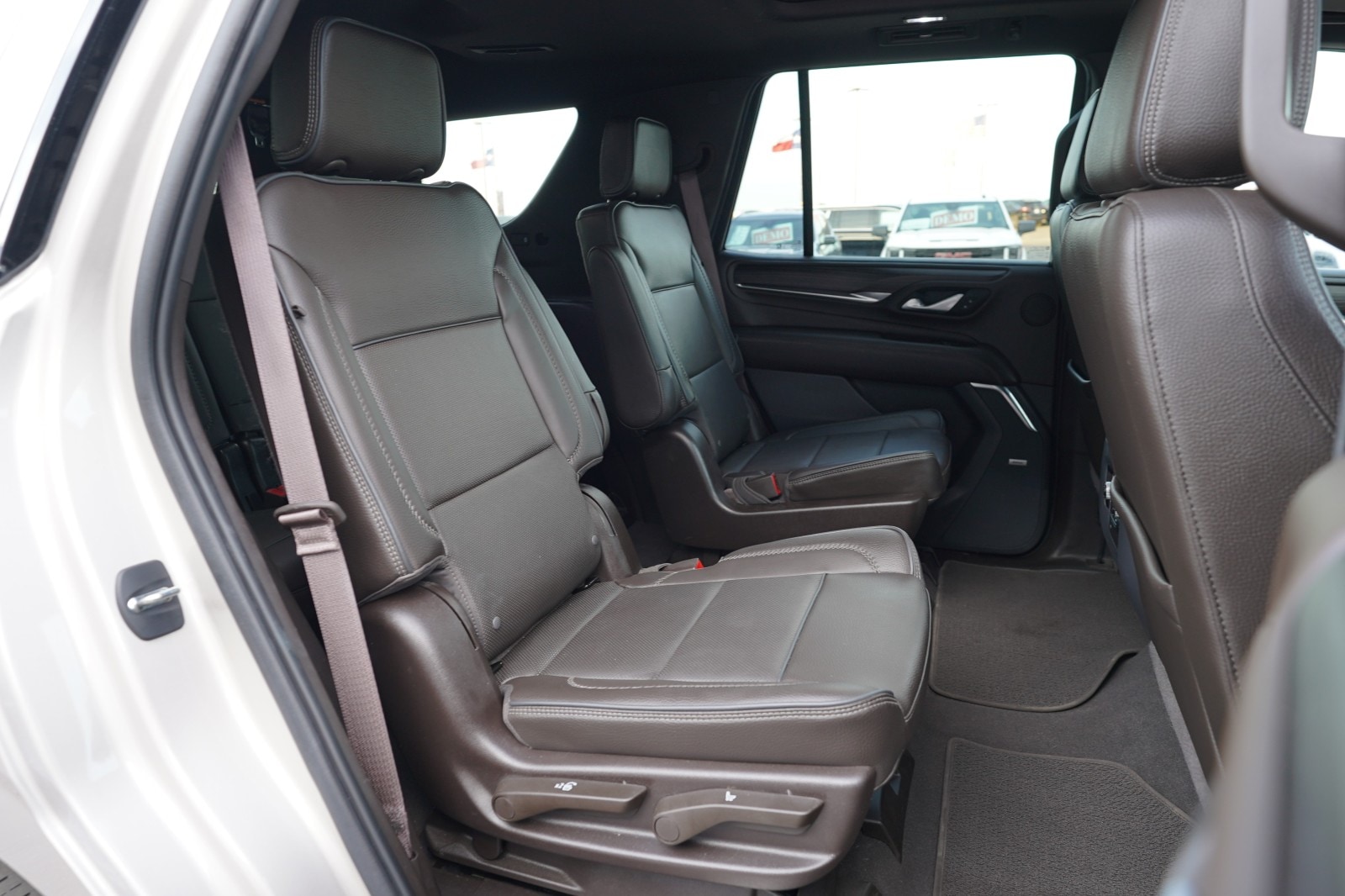 2022 GMC Yukon Denali - Photo 24