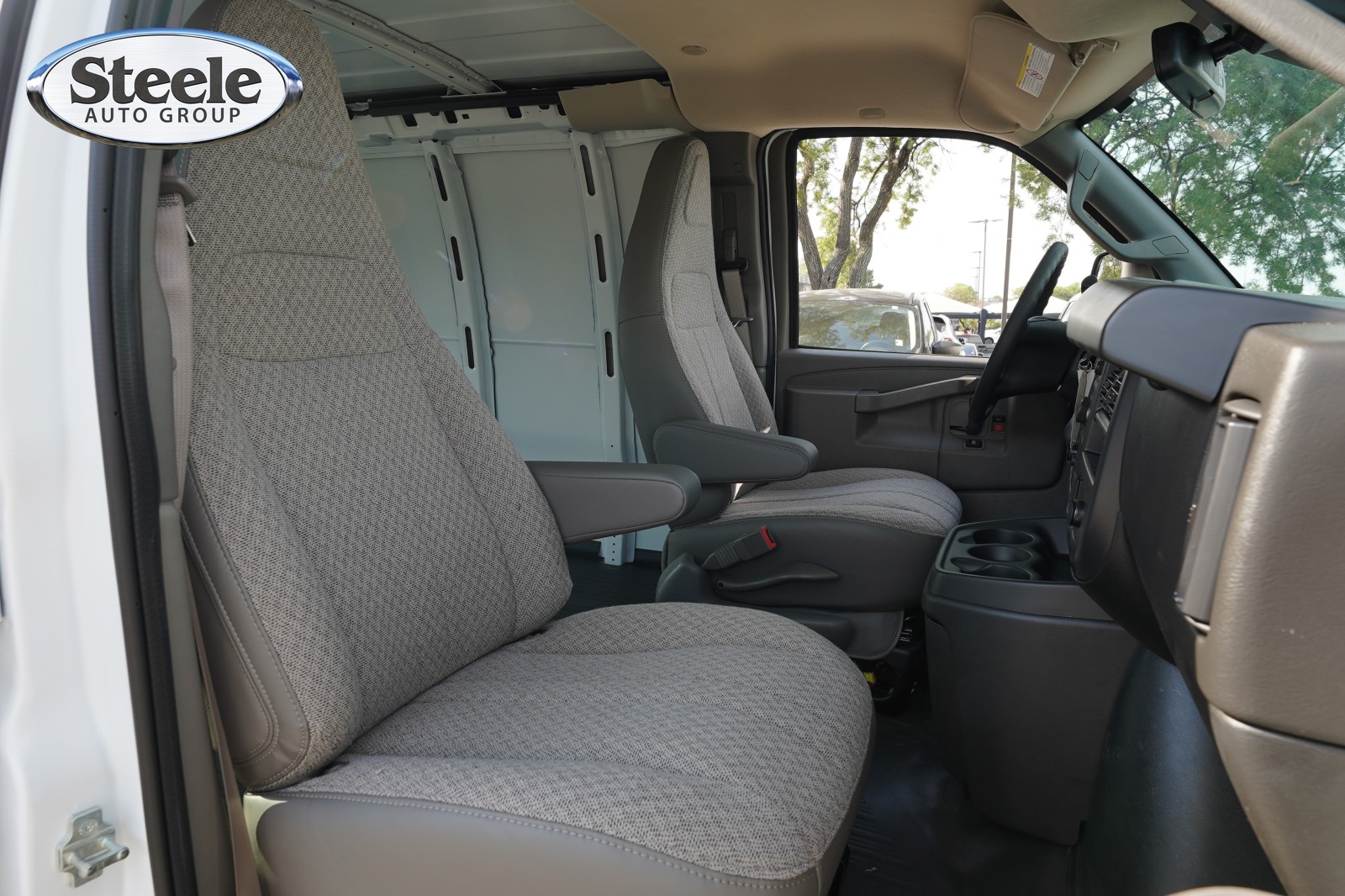 2026 GMC Savana Cargo Work Van - Photo 25