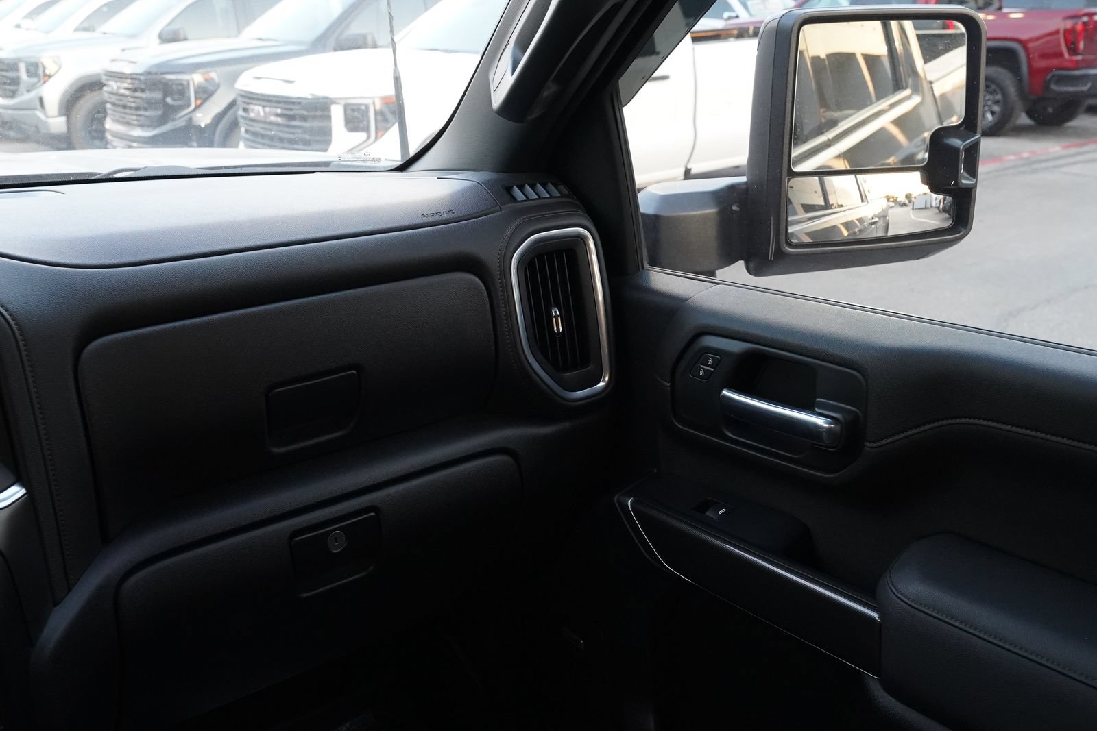 2023 GMC Sierra 3500HD AT4 - Photo 8